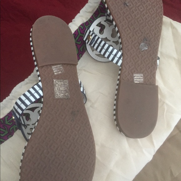Tory Burch Women Sandals - Picture 2 of 4